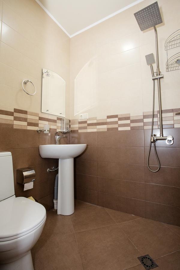5 Rooms Batumi Exterior photo