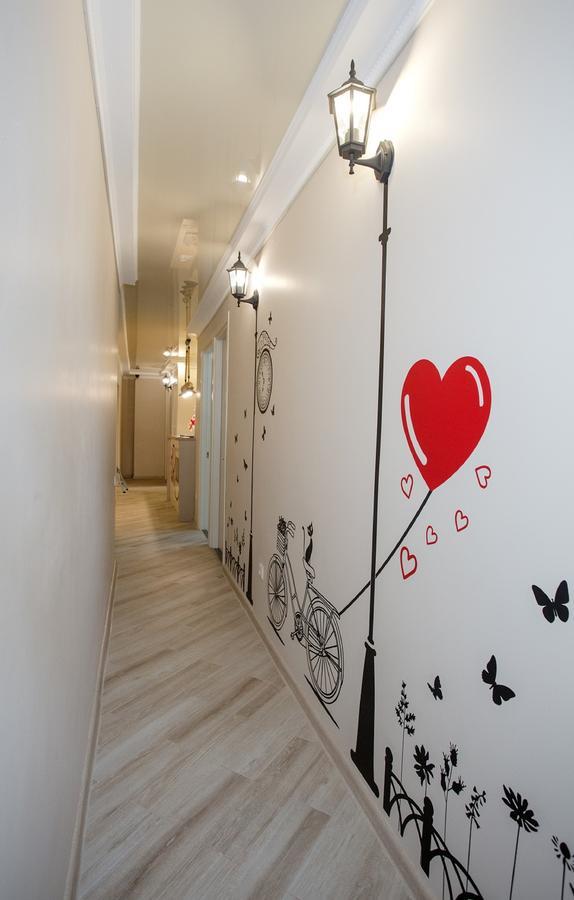 5 Rooms Batumi Exterior photo