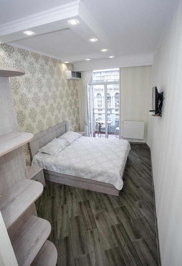 5 Rooms Batumi Exterior photo